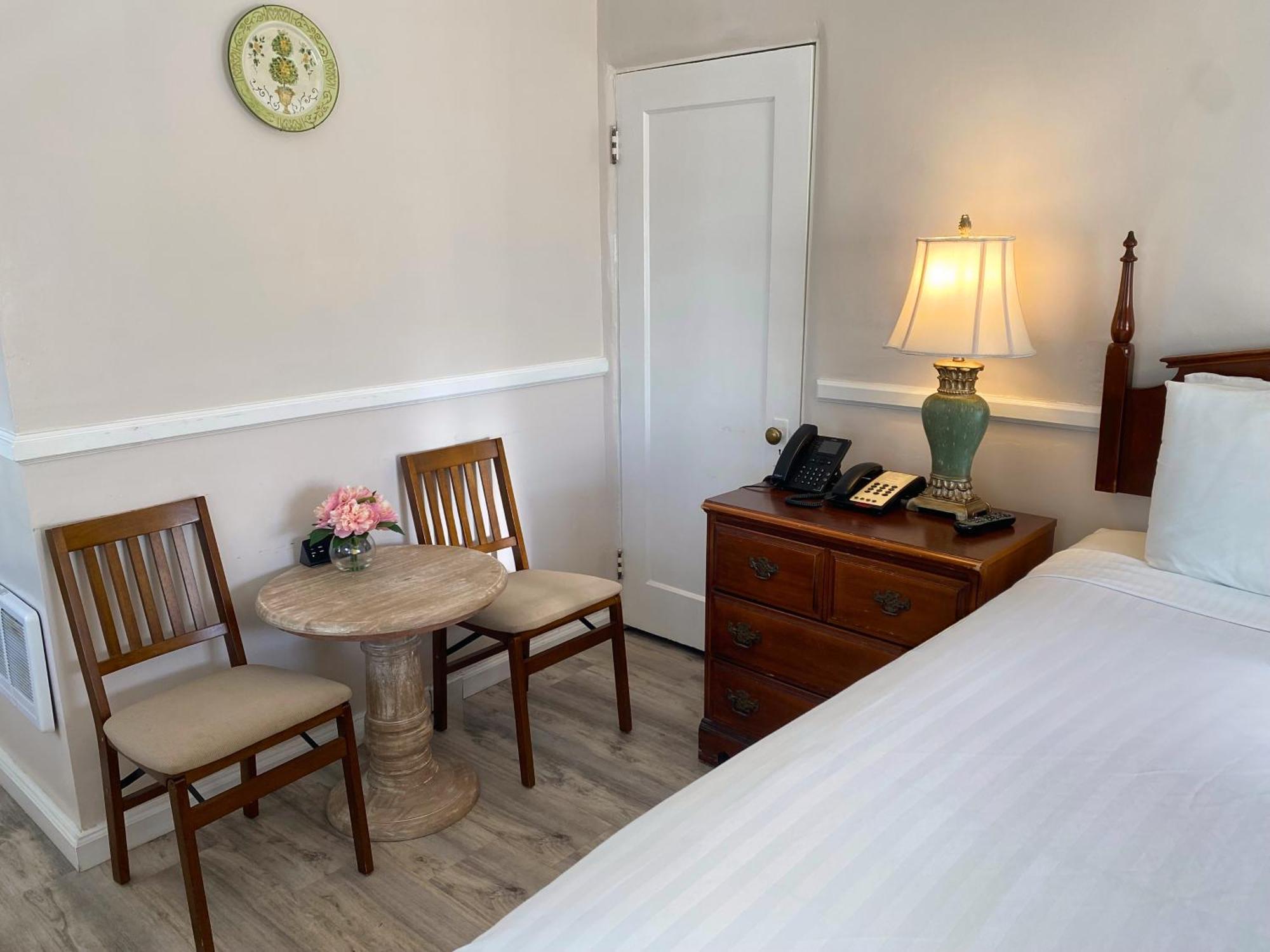 Carmel Green Lantern Inn Eksteriør billede